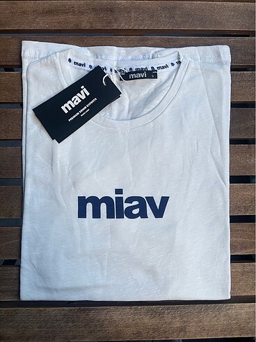 Miav tshirt