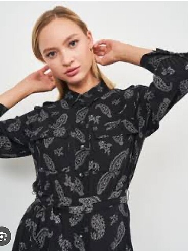 xs Beden çeşitli Renk Zara siyah desenli elbise