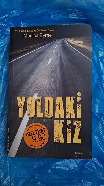 Yoldaki Kız | Monica Byrne