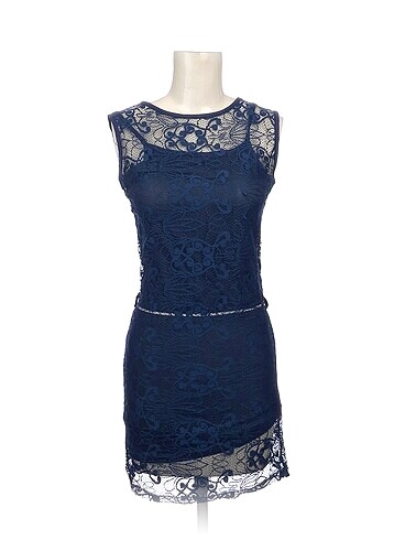 PreLoved Kısa Elbise %70 İndirimli.