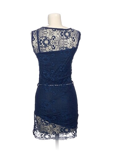 s Beden PreLoved Kısa Elbise %70 İndirimli.