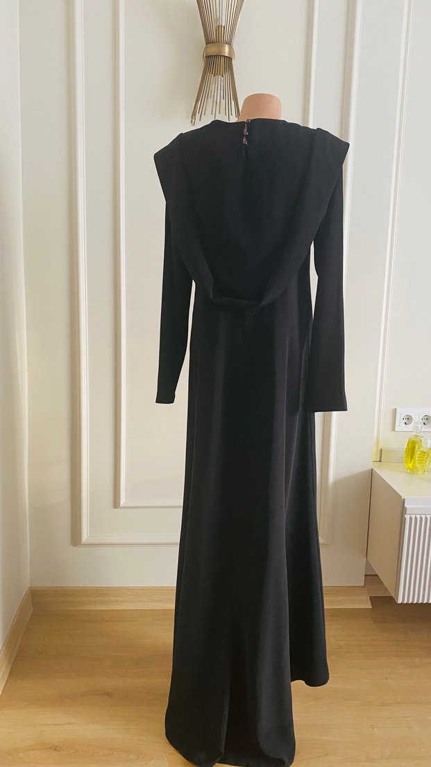 Siyah Uzun Kollu Uzun Elbise - Görsel 4