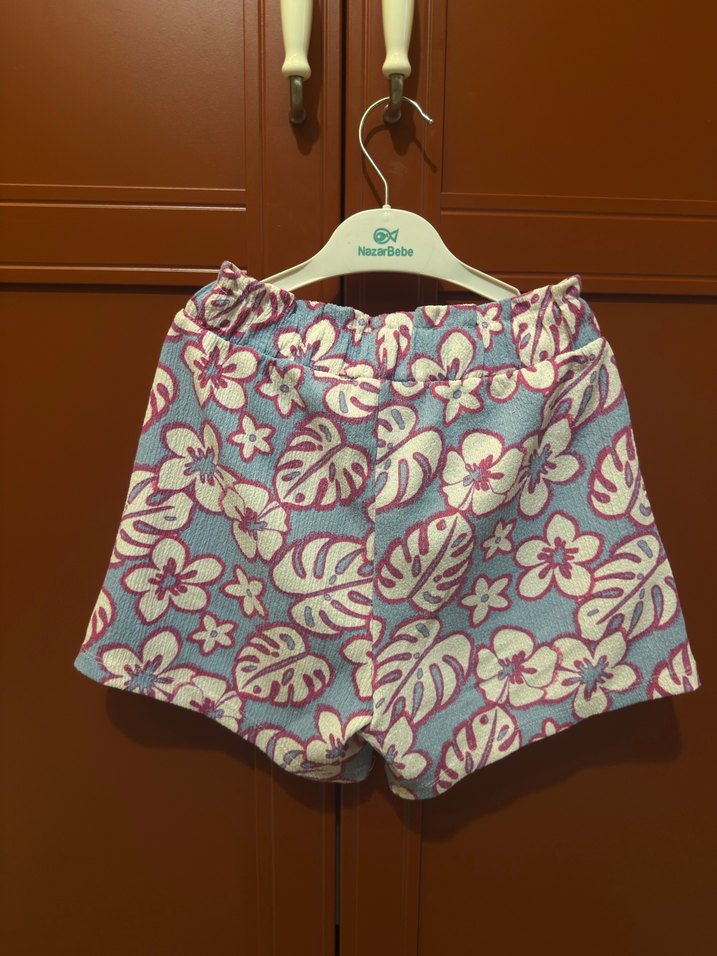 Pembe Çiçek Desenli Mini Şort Çocuk - Görsel 2
