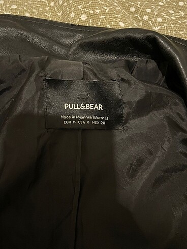 m Beden pull and bear deri ceket