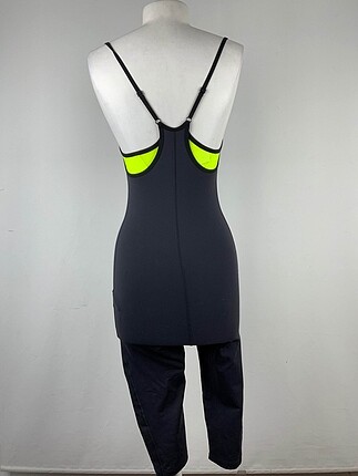 Nike Nike Kısa Tulum %70 İndirimli.