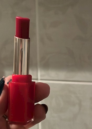 Fenty Beauty Gloss Bomb Ruj - Görsel 3