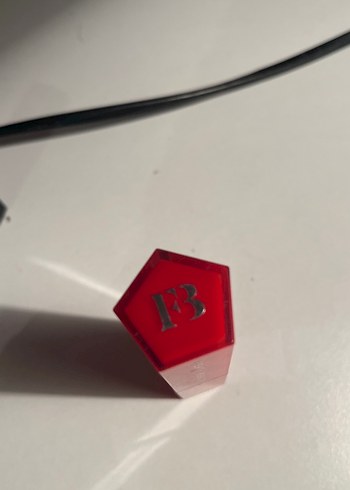 Fenty Beauty Gloss Bomb Stix Kırmızı - Görsel 3