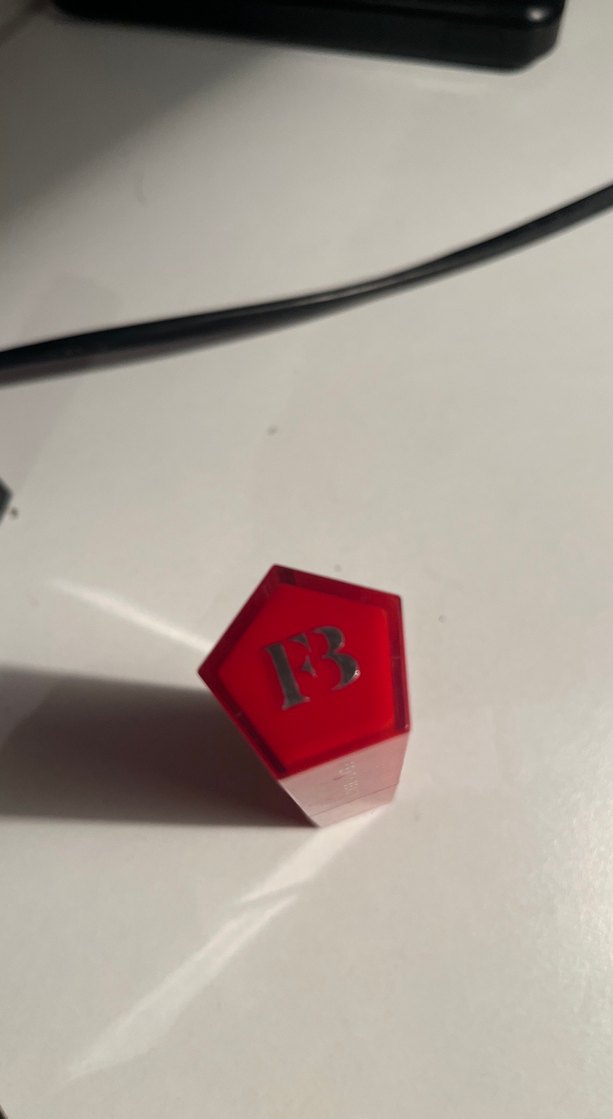 Fenty Beauty Gloss Bomb Stix Kırmızı - Görsel 3