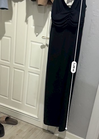 Uzun Siyah Drapeli V Yaka Elbise - Görsel 2