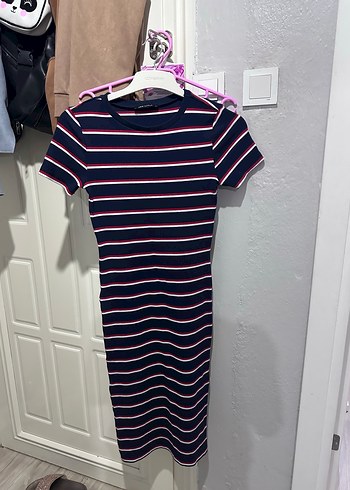 Çizgili Midi Elbise, Kısa Kollu, Yırtmaçlı - Görsel 2