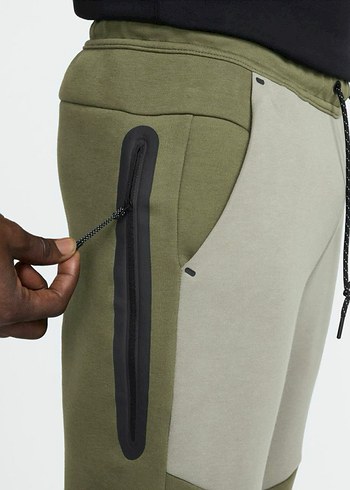 Nike Tech Fleece Eşofman Altı - Görsel 4