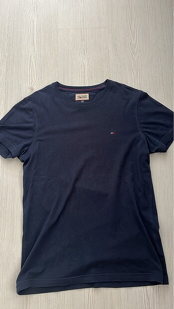 TOMMY HİLFİGER TSHİRT ??