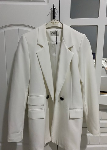Beyaz blazer ceket