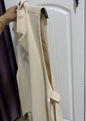 Diğer Bej Kemerli Kolsuz Blazer
