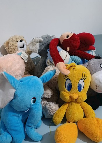 Renkli Peluş Oyuncak Karışımı