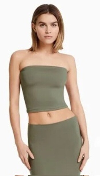Bershka Straplez Crop
