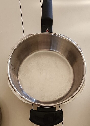 Beden çeşitli Renk 2.5 litre alt