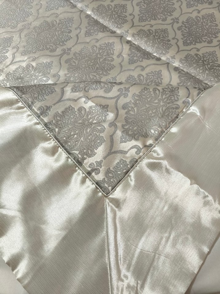 Gri desenli Yatak Örtüsü - Görsel 4