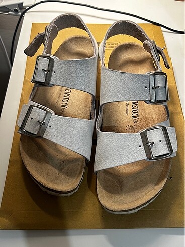 Birkenstock iki tokalı terlik