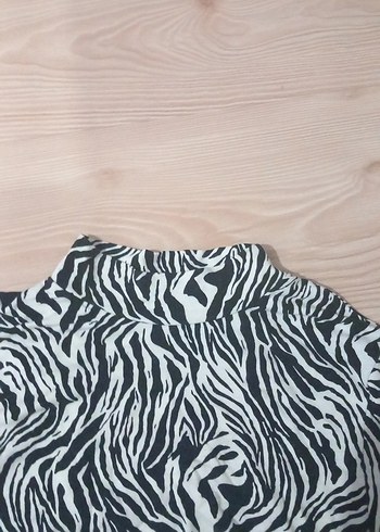 Diğer Zebra Desenli Uzun Kollu Boğazlı Bluz