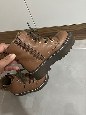 24 Beden kahverengi Renk H&M Kız Çocuk Bot Taba Bağcıklı