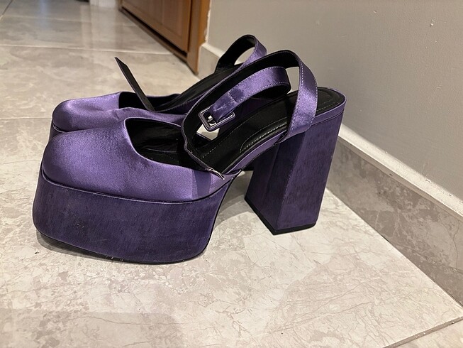 Bershka Bershka Platform Topuklu Sandalet