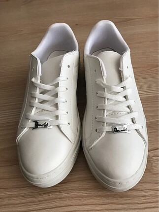 Bambi Beyaz Sneaker