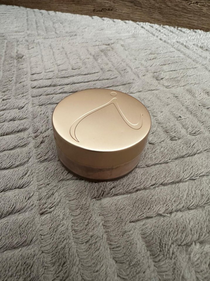 Jane Iredale Amazing Base Loose Mineral Powder SPF 20. - Görsel 2