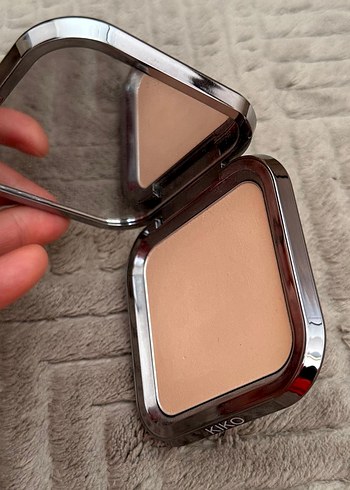 KIKO Milano Matte Fusion Pressed Powder, #01 (12 gr.) Orijinal. - Görsel 3