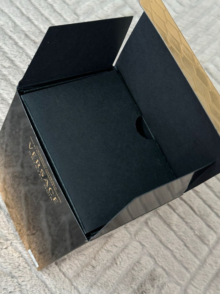 Versace Crystal, boş kutu. Orijinal kutu. İade kabul etmiyorum. - Görsel 2