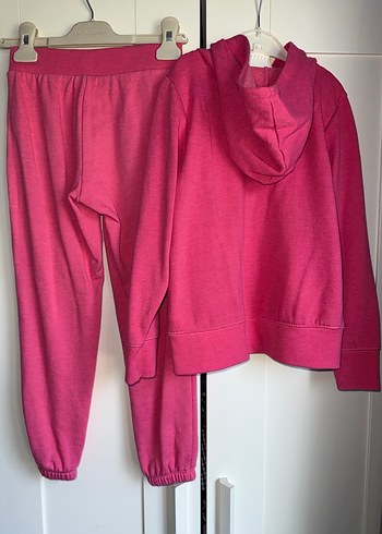 GAP marka, pembe renk eşofman takımı. 6/7 yaş. Orijinal. - Görsel 8