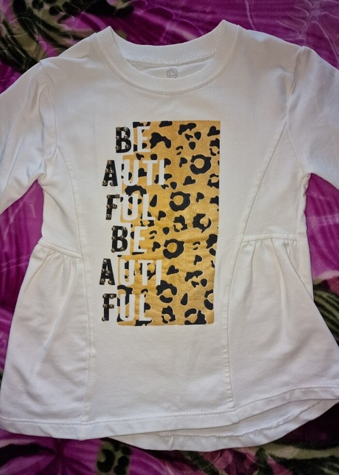 Beyaz Breeze kazak. Temiz. 5 yaş. - Görsel 4