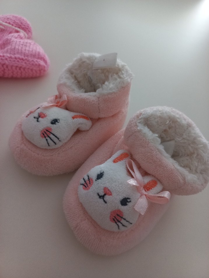 Kız Çocukları İçin Renkli Nakışlı Pembe Sıcak Terlikler - Görsel 2