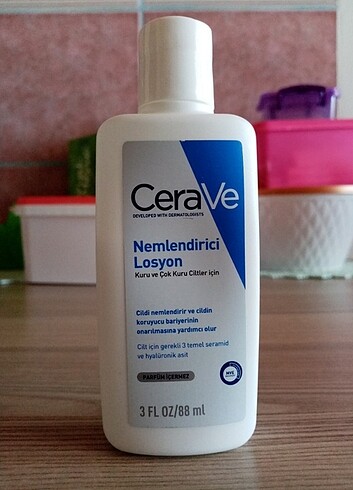 Cerave nemlendirici losyon 