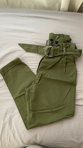 Bershka Pantolon