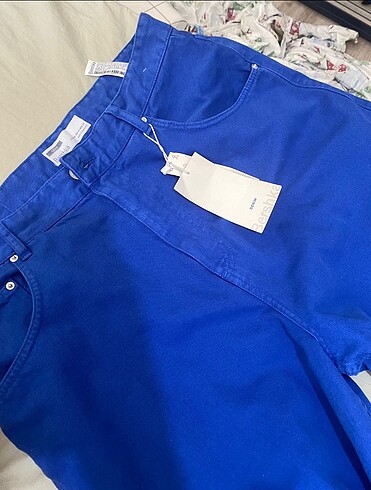 Etiketli bershka pantolon
