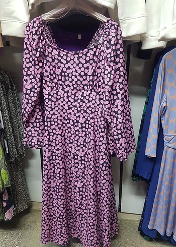 Uzun Kollu Pembe Desenli Kadın Elbise - Görsel 3