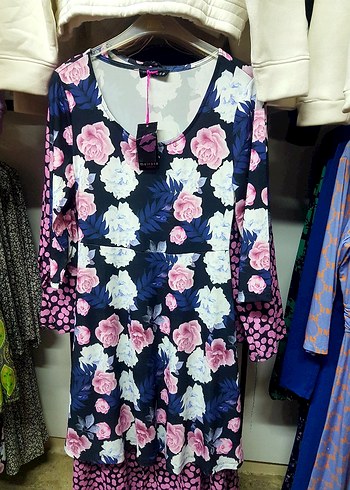 Çiçek Desenli Bohem Midi Elbise - Görsel 4