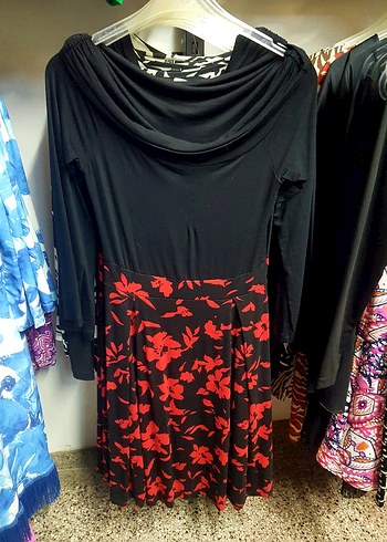 Siyah Çiçek Desenli Uzun Kollu Mini Elbise - Görsel 4