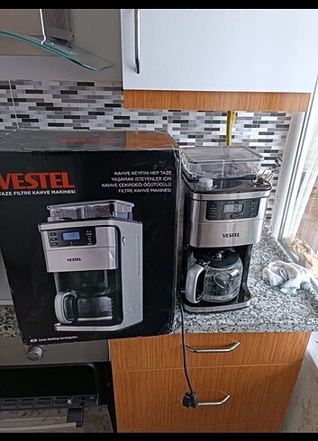 VESTEL ÖĞÜTÜCÜLÜ FİLTRE KAHVE MAKİNESİ 