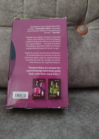 Tan Yeri Zifir ve Fecir - Merve Özcan