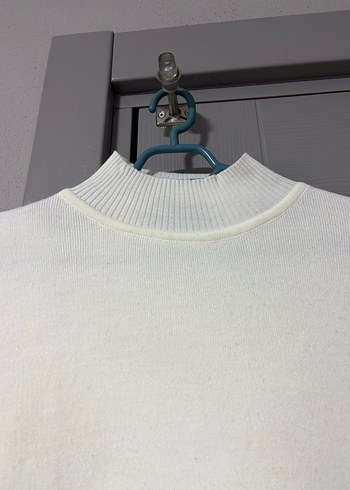 Beyaz Yüksek Yakalı Kolsuz Midi Triko - Görsel 5