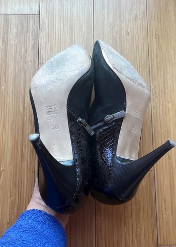 Siyah Süet Stiletto Topuklu Kadın Bot - Görsel 4