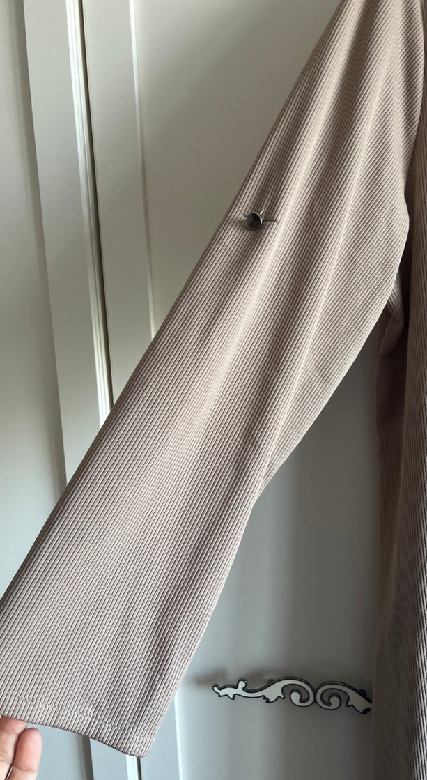 Bej dugmeli Uzun salas yazlik hirka kap tesetturve hamileye olur - Görsel 2