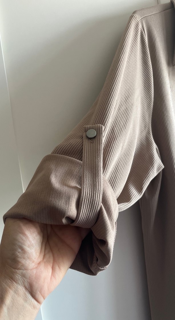 Bej dugmeli Uzun salas yazlik hirka kap tesetturve hamileye olur - Görsel 3