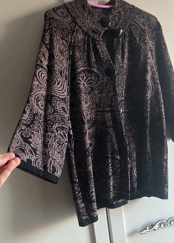 Desenli siyah ve Kahverengi Düğmeli büyük beden Hırka - Görsel 2