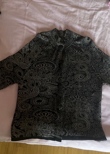 Desenli siyah ve Kahverengi Düğmeli büyük beden Hırka - Görsel 4