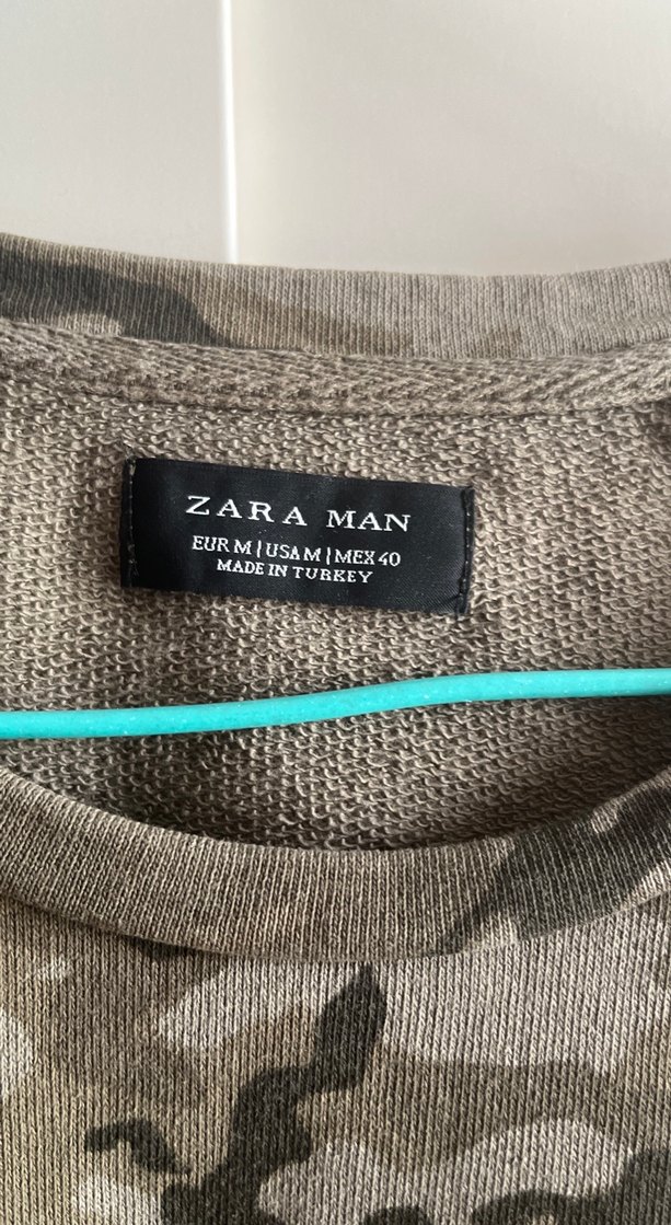 Zara marka kadın Kamuflaj Desenli Kısa Kollu Tişört - Görsel 2