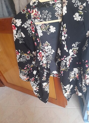 Kısa gomlek 