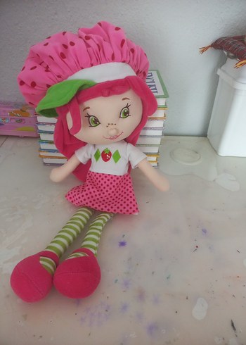 Pembe renkli yumuşak oyuncak bebek